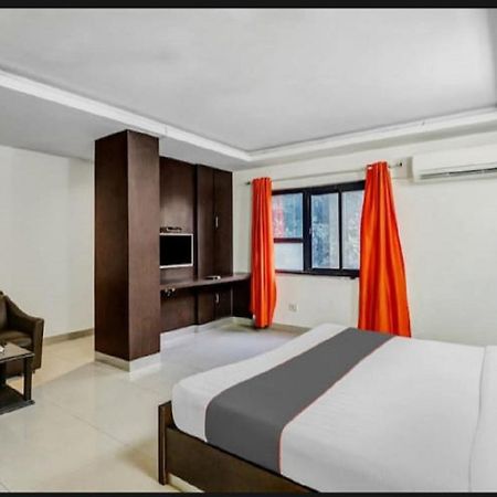 Aerocity Hotel Jindal Palace Delhi- A Well Hygiene Property"All Staff Vaccinated " Нью-Делі Екстер'єр фото
