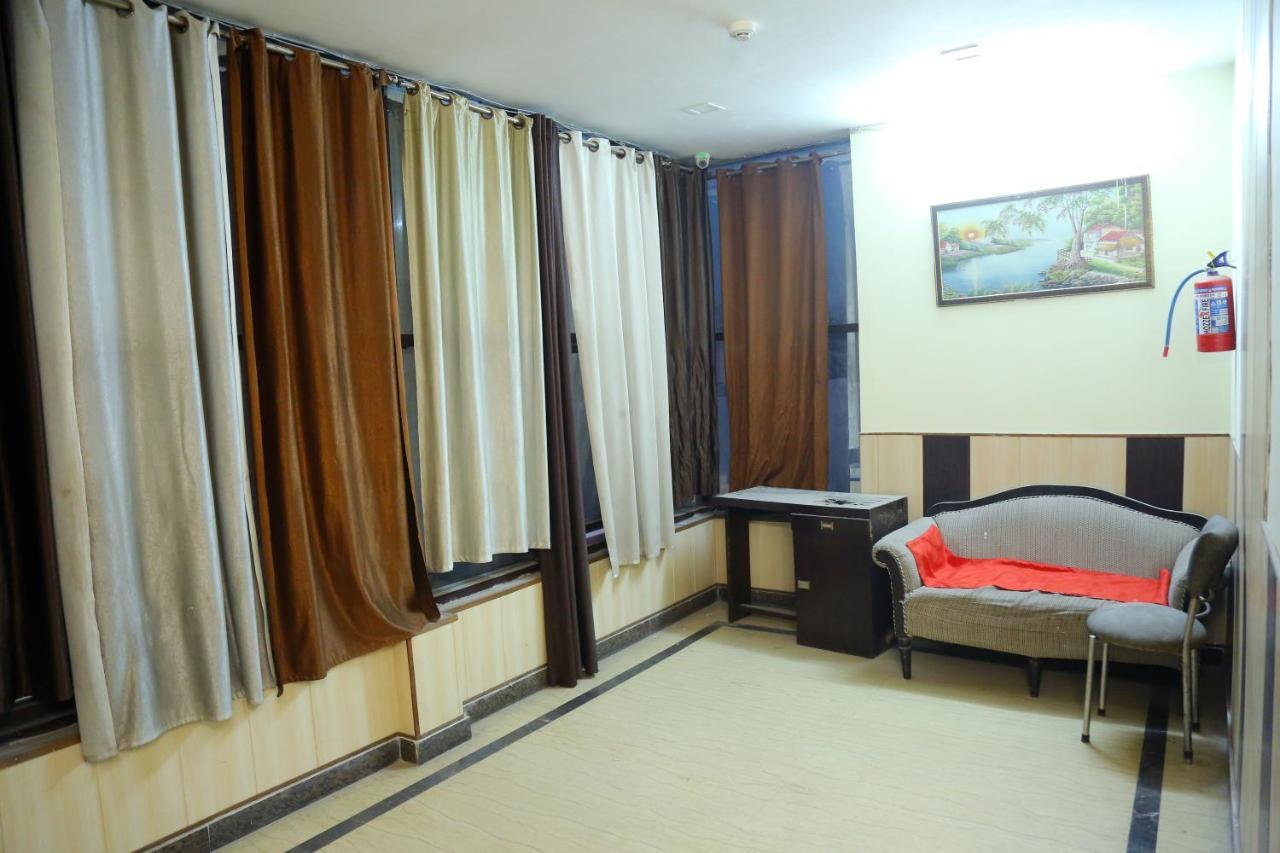 Aerocity Hotel Jindal Palace Delhi- A Well Hygiene Property"All Staff Vaccinated " Нью-Делі Екстер'єр фото